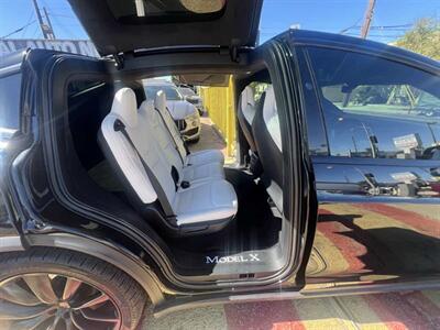 2019 Tesla Model X Performance   - Photo 4 - Inglewood, CA 90304