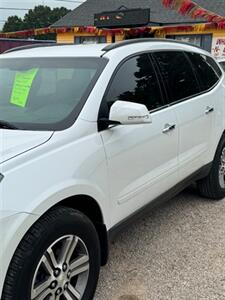 2017 Chevrolet Traverse LT   - Photo 3 - Savannah, TN 38372-9999