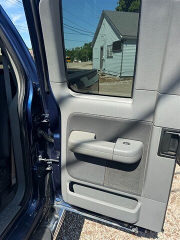 2007 Ford F-150 XL - Photo 10 - Savannah, TN 38372-9999