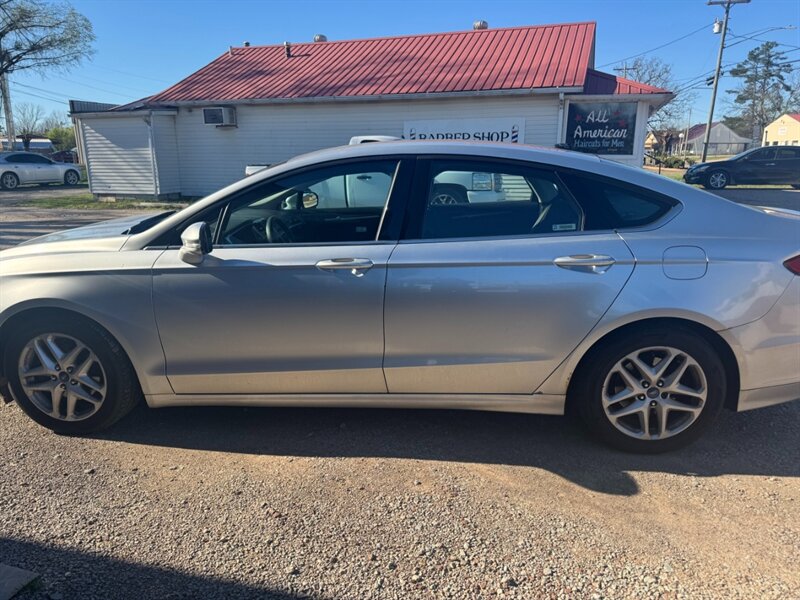 2014 Ford Fusion SE   - Photo 1 - Savannah, TN 38372-9999