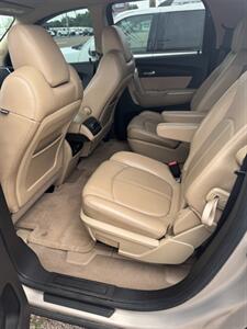 2011 GMC Acadia SLT-1   - Photo 16 - Savannah, TN 38372-9999