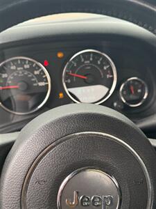 2013 Jeep Wrangler Sport   - Photo 11 - Savannah, TN 38372-9999
