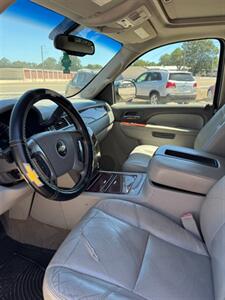 2011 Chevrolet Tahoe LTZ   - Photo 15 - Savannah, TN 38372-9999