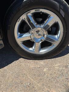 2011 Chevrolet Tahoe LTZ   - Photo 12 - Savannah, TN 38372-9999