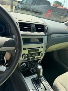 2011 Ford Fusion SE   - Photo 11 - Savannah, TN 38372-9999