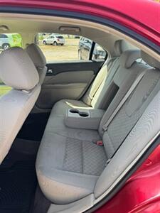 2011 Ford Fusion SE   - Photo 15 - Savannah, TN 38372-9999