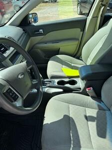 2011 Ford Fusion SE   - Photo 13 - Savannah, TN 38372-9999