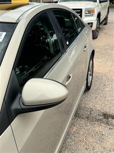 2012 Chevrolet Cruze LT   - Photo 3 - Savannah, TN 38372-9999