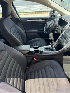 2014 Ford Fusion SE   - Photo 12 - Savannah, TN 38372-9999