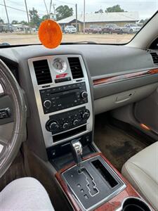 2008 Chrysler 300C HEMI   - Photo 13 - Savannah, TN 38372-9999