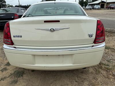 2008 Chrysler 300C HEMI   - Photo 9 - Savannah, TN 38372-9999