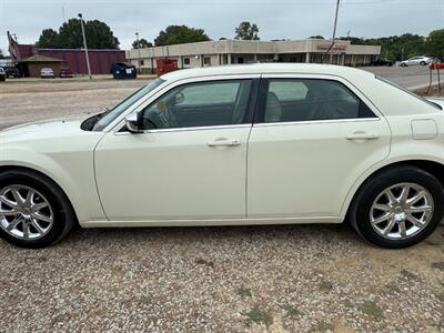 2008 Chrysler 300C HEMI   - Photo 4 - Savannah, TN 38372-9999