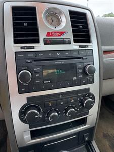 2008 Chrysler 300C HEMI   - Photo 16 - Savannah, TN 38372-9999