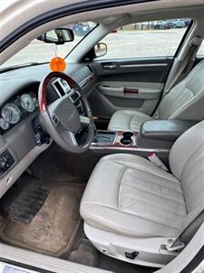 2008 Chrysler 300C HEMI   - Photo 12 - Savannah, TN 38372-9999
