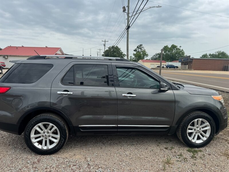 2015 Ford Explorer XLT   - Photo 1 - Savannah, TN 38372-9999