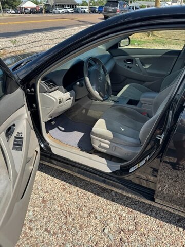 2009 Toyota Camry LT - Photo 9 - Savannah, TN 38372-9999