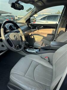 2017 Buick Enclave Premium   - Photo 10 - Savannah, TN 38372-9999