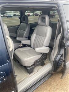 2002 Pontiac Montana MontanaVision   - Photo 6 - Savannah, TN 38372-9999