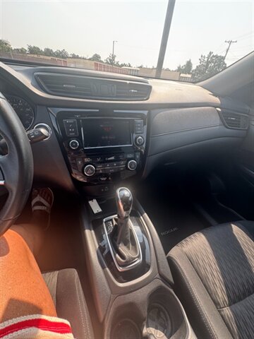2019 Nissan Rogue S - Photo 7 - Savannah, TN 38372-9999
