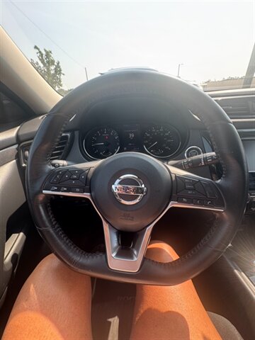 2019 Nissan Rogue S - Photo 6 - Savannah, TN 38372-9999