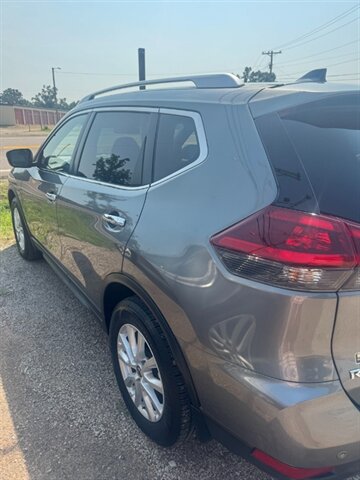 2019 Nissan Rogue S - Photo 4 - Savannah, TN 38372-9999