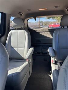 2016 Kia Sedona L   - Photo 14 - Savannah, TN 38372-9999