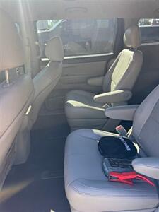 2016 Kia Sedona L   - Photo 13 - Savannah, TN 38372-9999