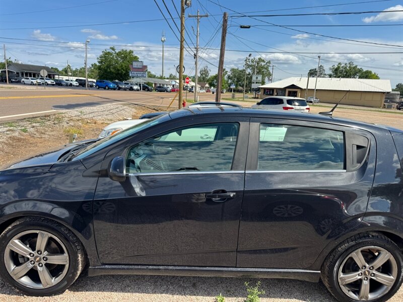 2013 Chevrolet Sonic RS Auto - Photo 4 - Savannah, TN 38372-9999