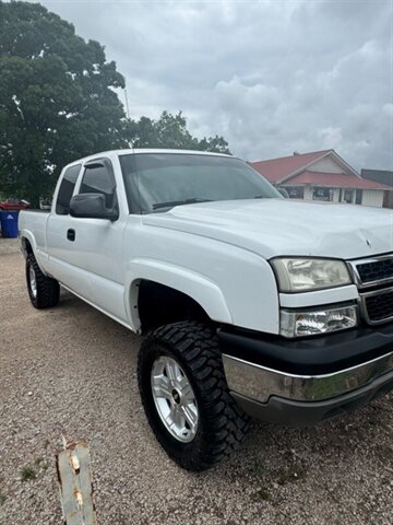 2006 Chevrolet Silverado 1500 Work Truck - Photo 4 - Savannah, TN 38372-9999