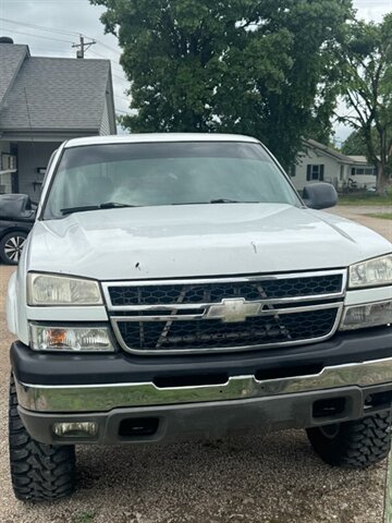 2006 Chevrolet Silverado 1500 Work Truck - Photo 5 - Savannah, TN 38372-9999