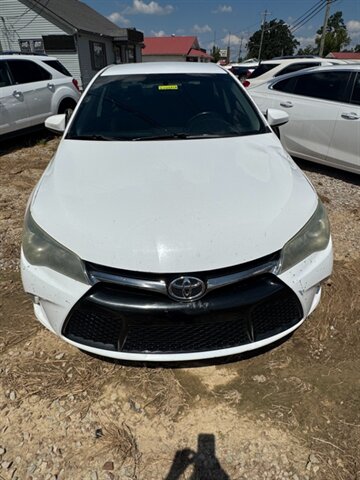 2015 Toyota Camry SE  