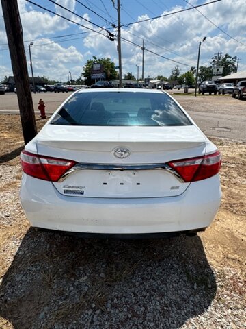 2015 Toyota Camry SE - Photo 8 - Savannah, TN 38372-9999