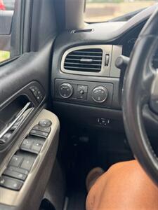 2011 GMC Sierra 1500 SLT   - Photo 28 - Savannah, TN 38372-9999