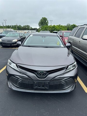 2018 Toyota Camry LE - Photo 5 - Savannah, TN 38372-9999