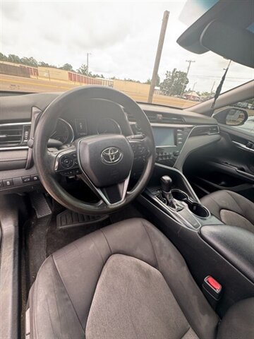 2018 Toyota Camry LE - Photo 11 - Savannah, TN 38372-9999