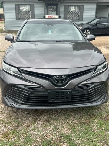 2018 Toyota Camry LE - Photo 4 - Savannah, TN 38372-9999