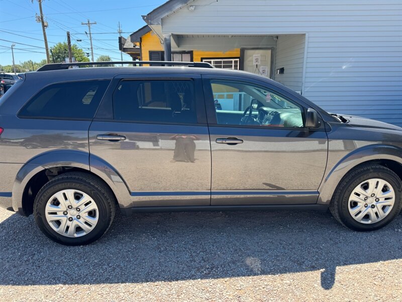 2020 Dodge Journey SE Value - Photo 1 - Savannah, TN 38372-9999