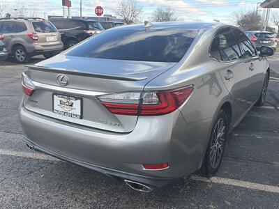 2016 Lexus ES 350   - Photo 7 - East Dundee, IL 60118