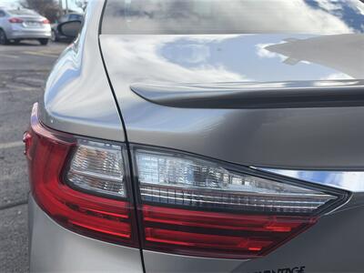 2016 Lexus ES 350   - Photo 24 - East Dundee, IL 60118