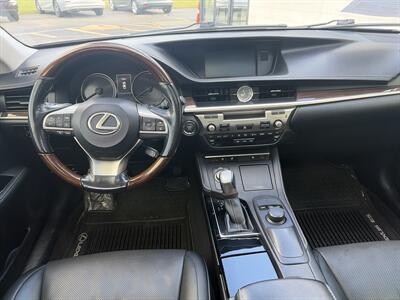 2016 Lexus ES 350   - Photo 12 - East Dundee, IL 60118