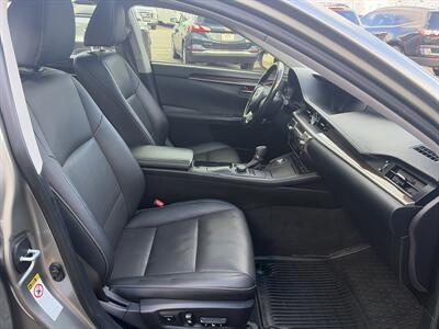 2016 Lexus ES 350   - Photo 10 - East Dundee, IL 60118
