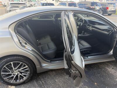 2016 Lexus ES 350   - Photo 8 - East Dundee, IL 60118