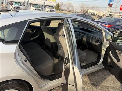 2014 Toyota Prius Two   - Photo 9 - East Dundee, IL 60118