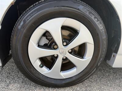 2014 Toyota Prius Two   - Photo 19 - East Dundee, IL 60118