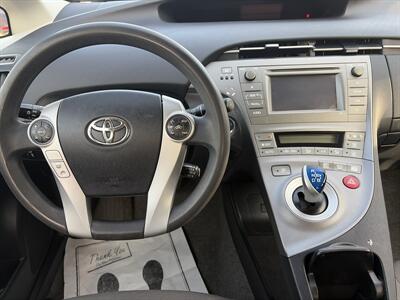2014 Toyota Prius Two   - Photo 13 - East Dundee, IL 60118