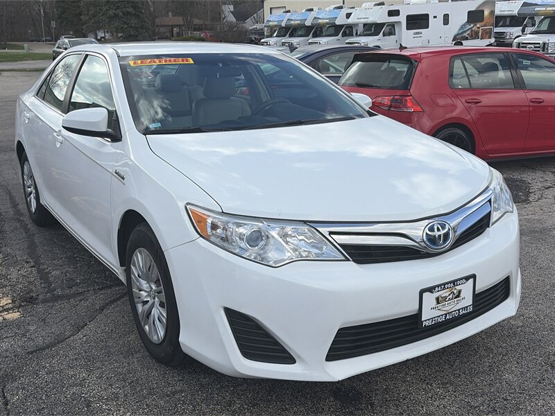 2013 Toyota Camry Hybrid LE   - Photo 1 - East Dundee, IL 60118