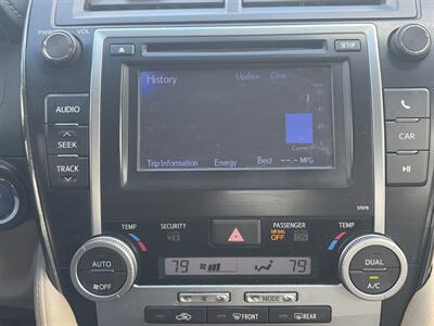 2013 Toyota Camry Hybrid LE   - Photo 14 - East Dundee, IL 60118