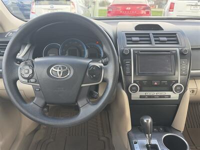 2013 Toyota Camry Hybrid LE   - Photo 12 - East Dundee, IL 60118