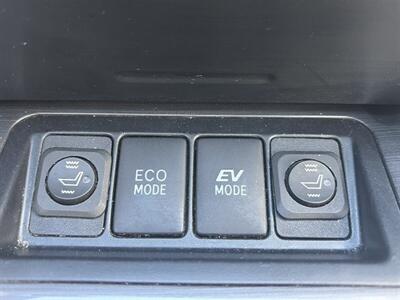 2013 Toyota Camry Hybrid LE   - Photo 15 - East Dundee, IL 60118