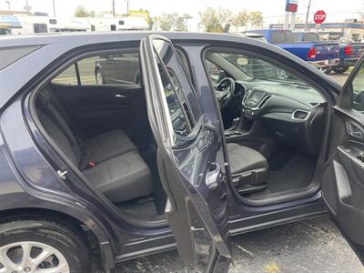 2018 Chevrolet Equinox LT - Photo 9 - East Dundee, IL 60118